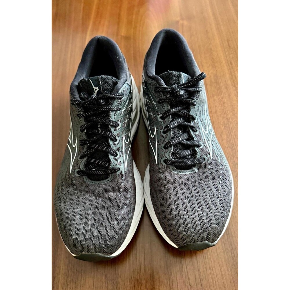 Mizuno Men’s Wave Inspire 22 Black Gray White Mesh Low Top Lace-Up Running 9.5